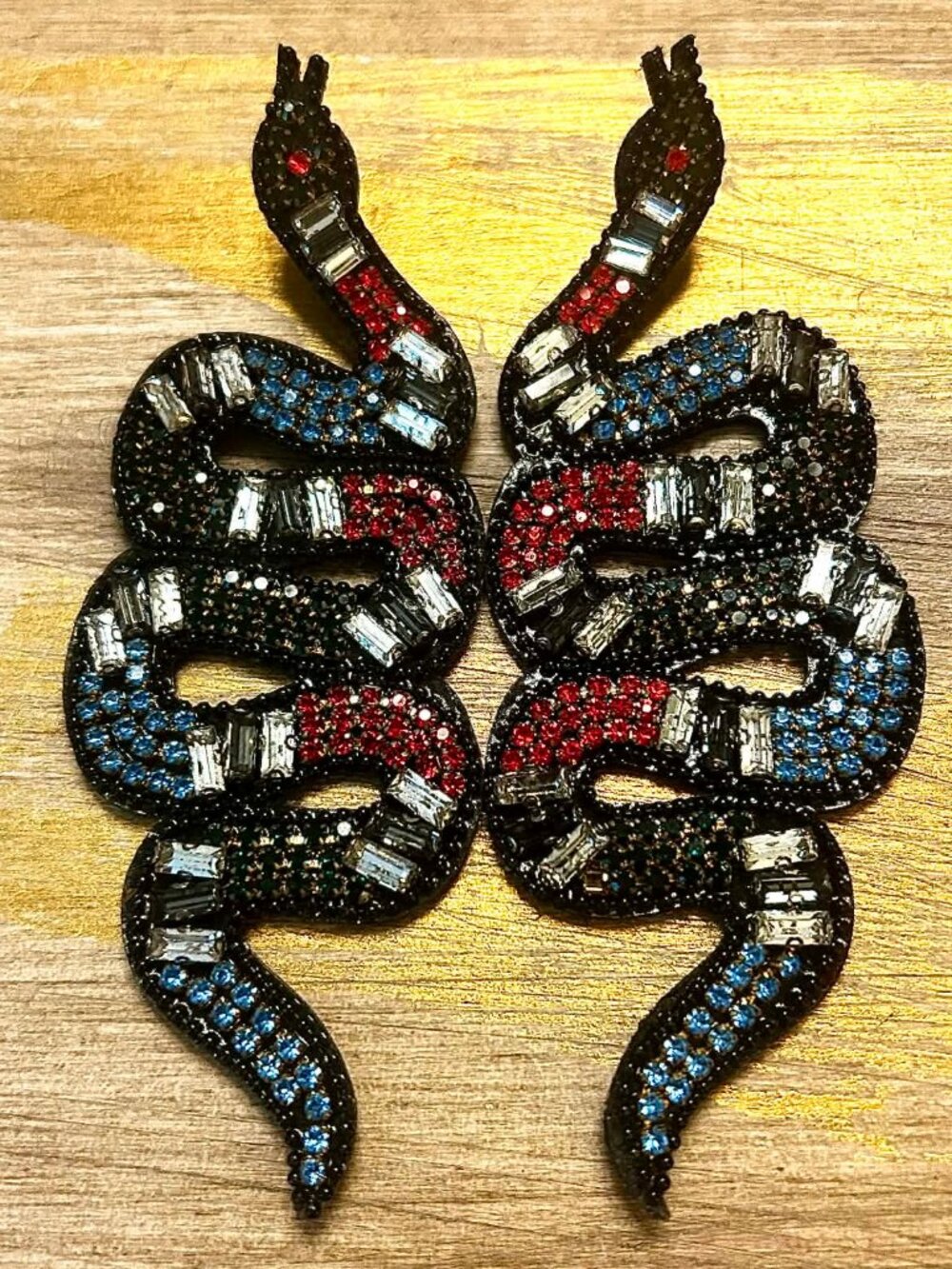 KINGSNAKE BLING Rhinestone Encrusted Statement Earrings Dangle Post 4.5"L NWT - Picture 3 of 6